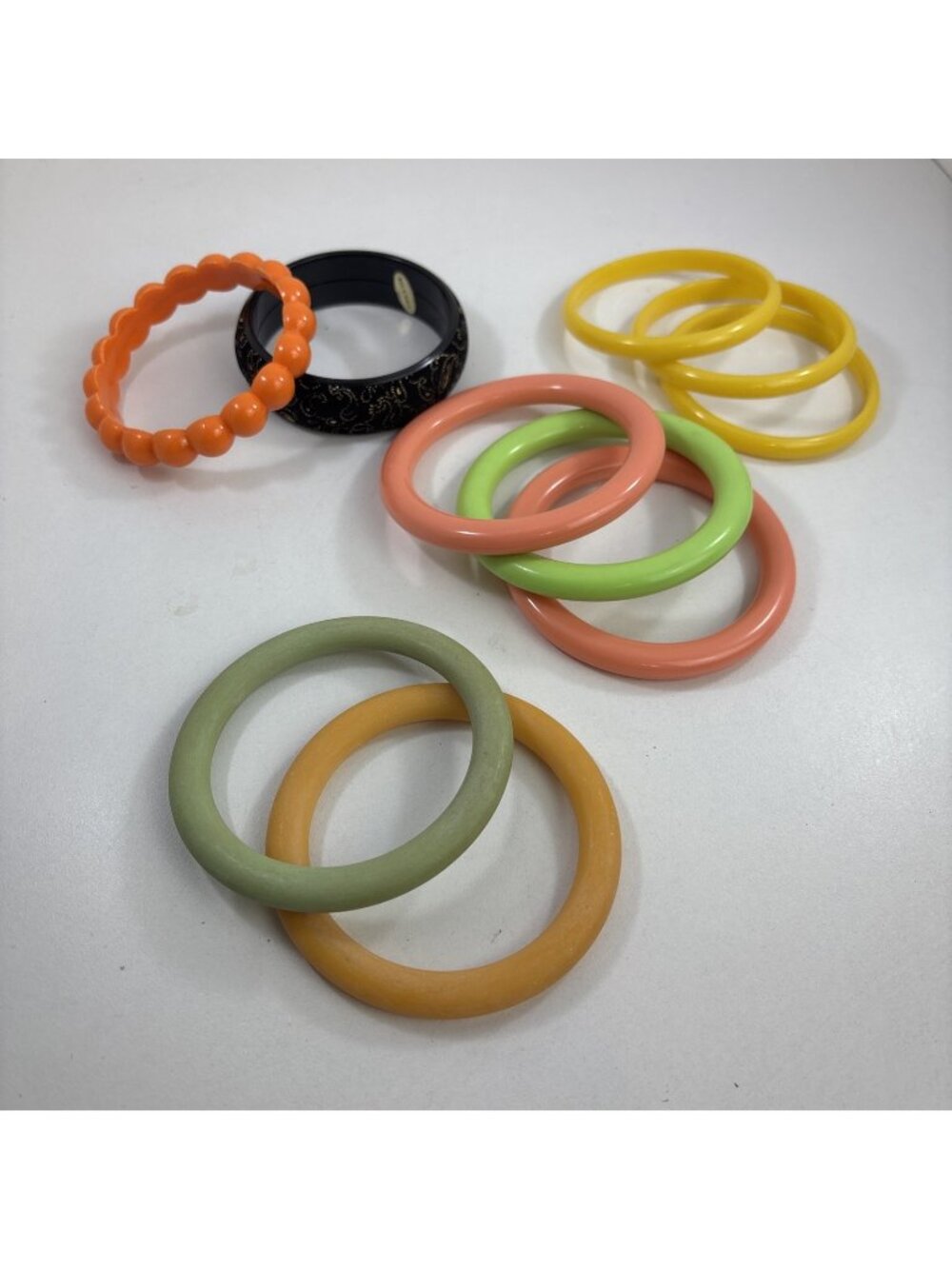 Vintage Estate Find Ten PLASTIC BANGLE BRACELETS Colors Hippie Bohemian Retro